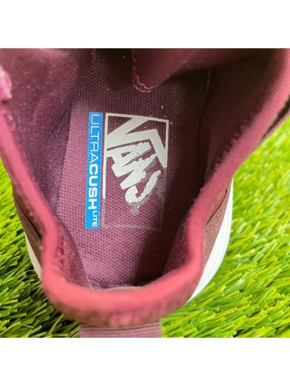 Vans UltraRange Gore Womens Size 9 Burgundy White Athletic Skate Shoes Sneakers